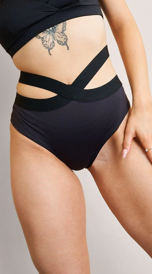 Tara Low Waist - Strappy Scrunch Low Waist Bottoms Recycled Black - Image 4